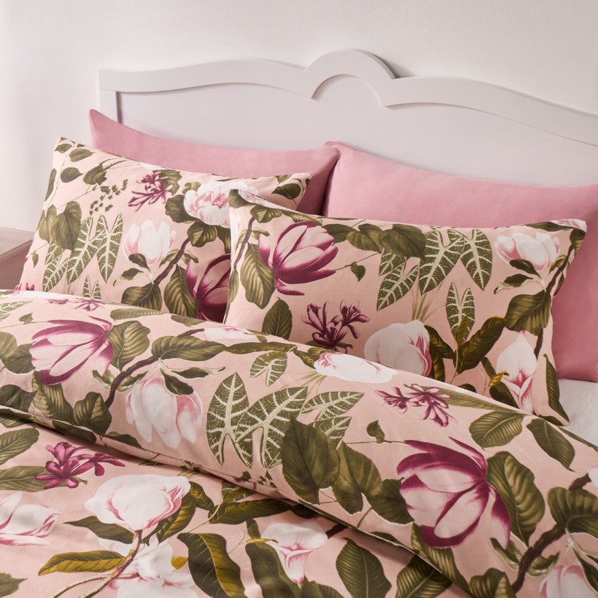 Floral Botanics Print Bedsheet – King Size - myhomestore.com.pk