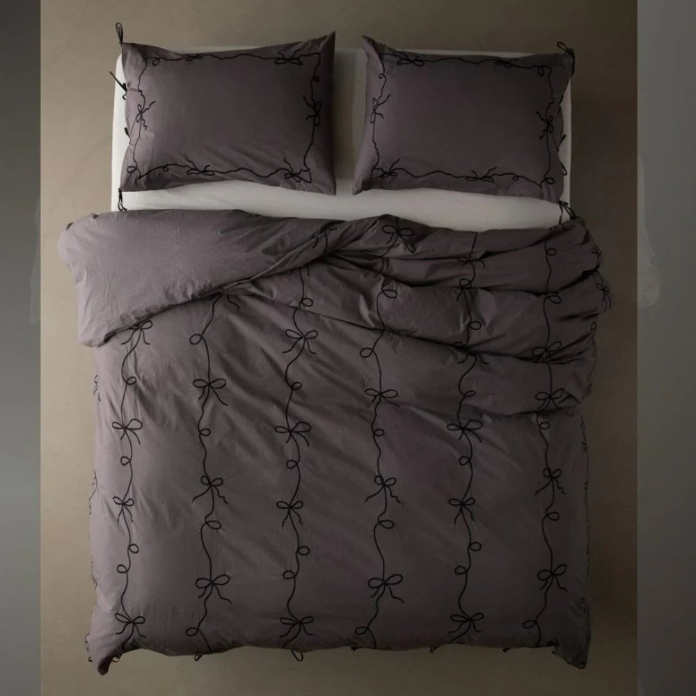 Lacey Bows Embroidery Duvet Set - myhomestore.com.pk