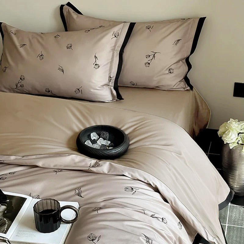 Luster Flower Printed Bedding Duvet Set - Artistic & Elegant - myhomestore.com.pk