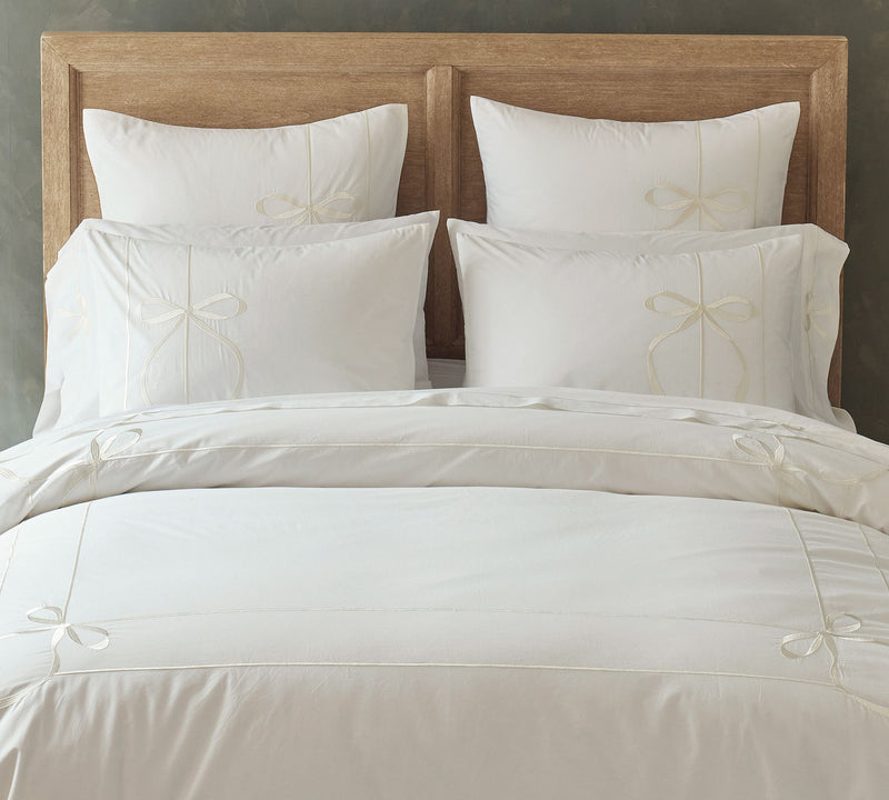 Aubree Bow Embroidery Duvet Set– Elegant & Timeless Bedding