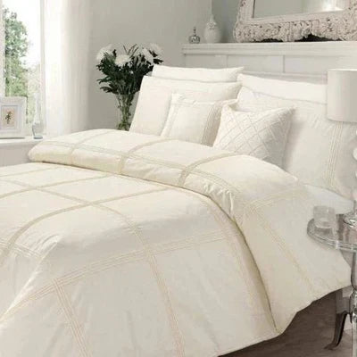 Duvet Set With Pleat