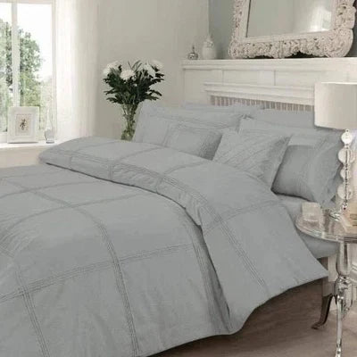 Duvet Set With Pleat