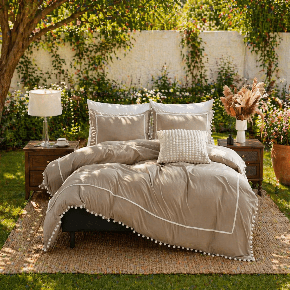 Pom Pom Decor Duble Lace Duvet Set - myhomestore.com.pk
