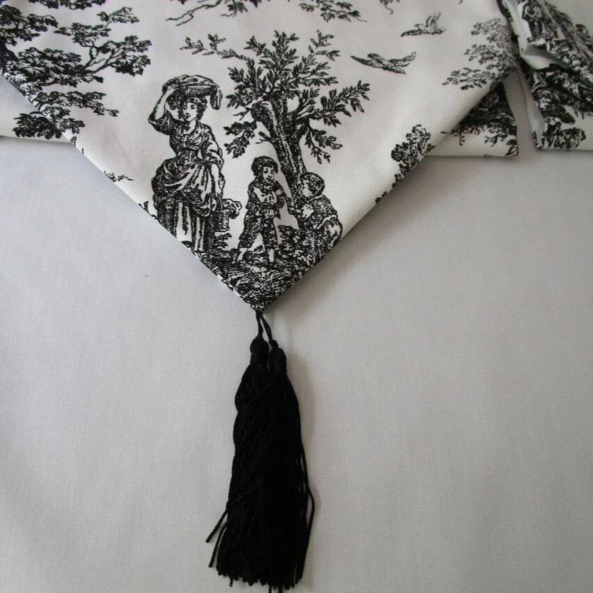 Printed Table Runner - myhomestore.com.pk