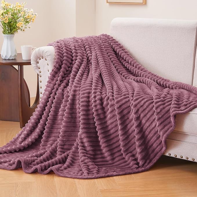 Ribbed Stripe Ultra Soft Fleece Blanket - myhomestore.com.pk