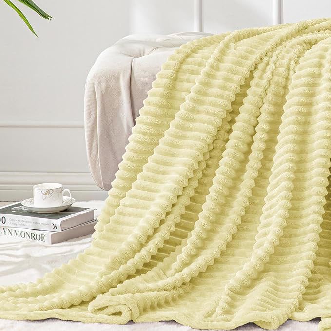 Ribbed Stripe Ultra Soft Fleece Blanket - myhomestore.com.pk