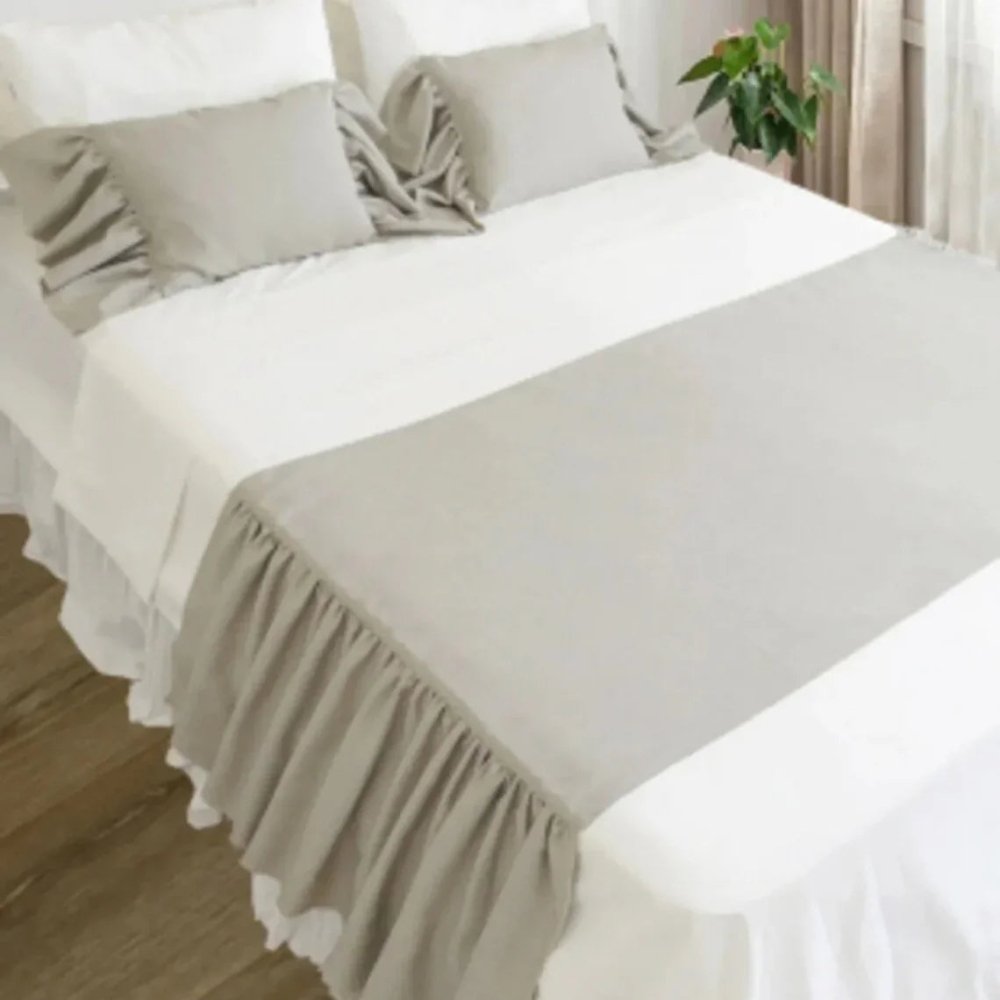 Ruffle Bed Runner - myhomestore.com.pk