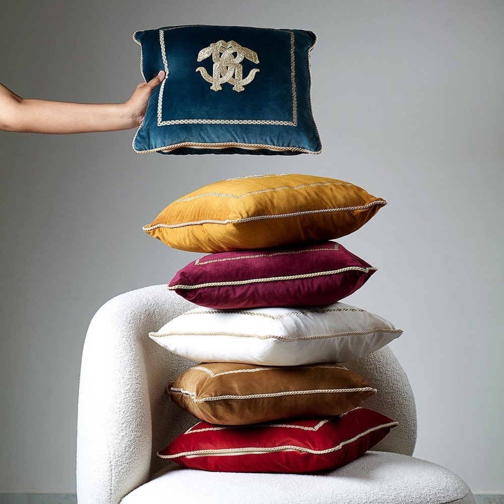 Tufted Embroidered Cushion Cover - myhomestore.com.pk