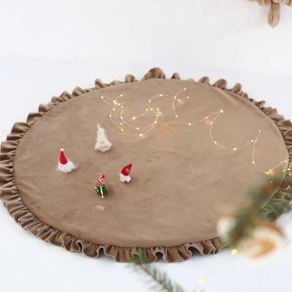 Velvet Baby Rug with Frill - myhomestore.com.pk