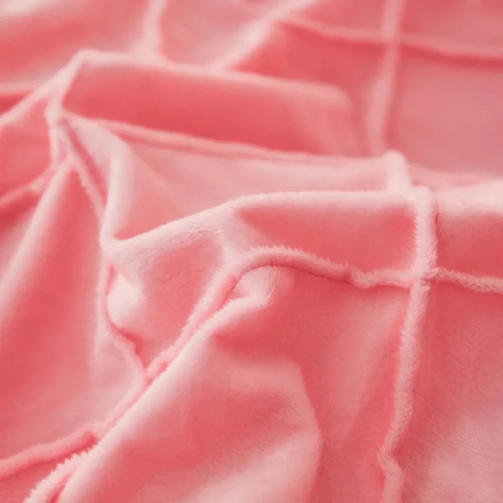 Velvet Pinch Pleats Duvet Set - myhomestore.com.pk