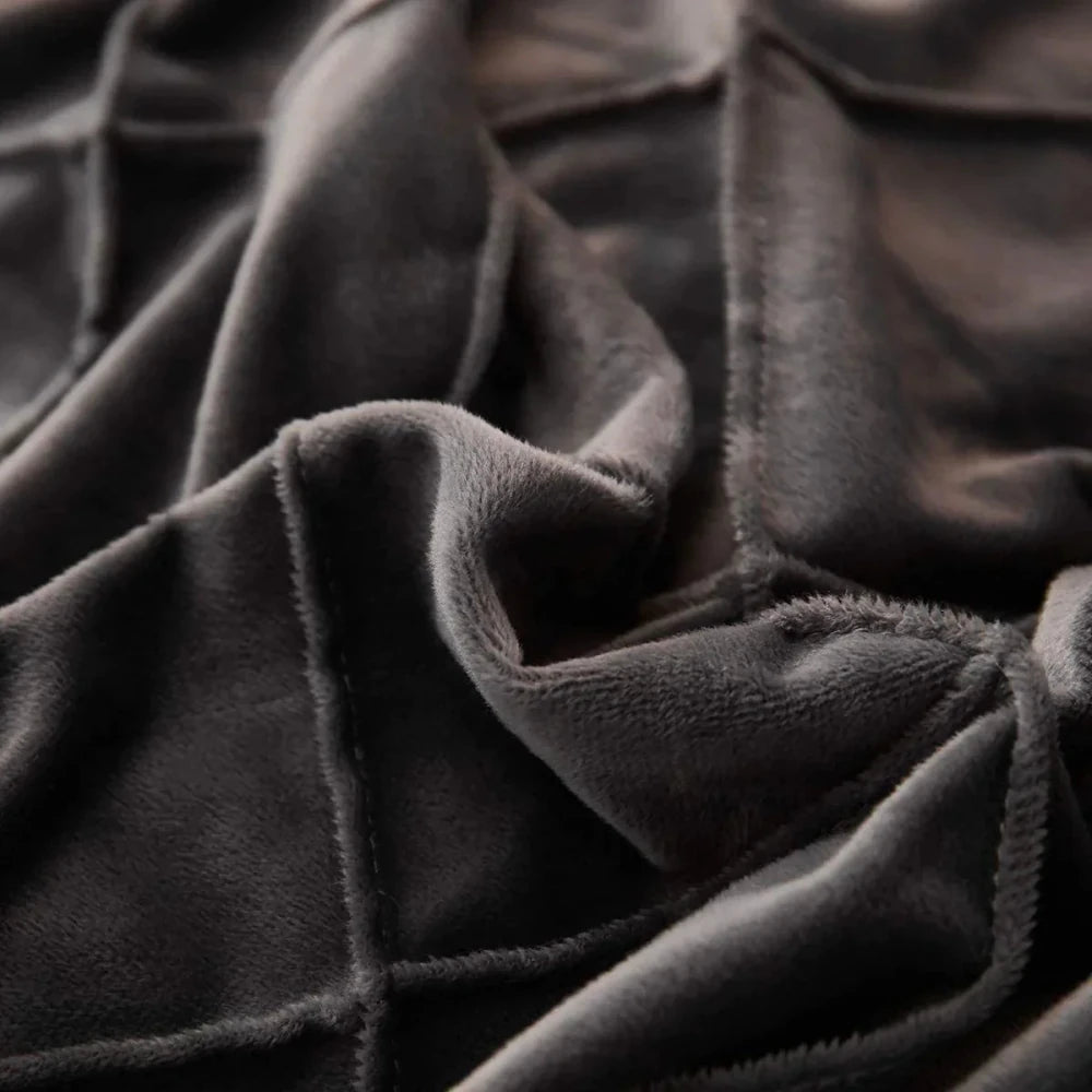 Velvet Pinch Pleats Duvet Set - myhomestore.com.pk