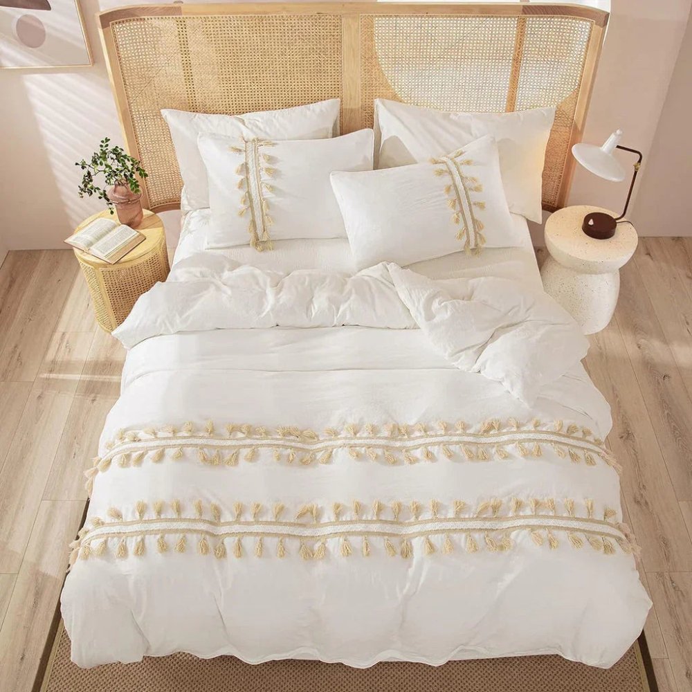 White Tassel Decor Duvet Set - myhomestore.com.pk