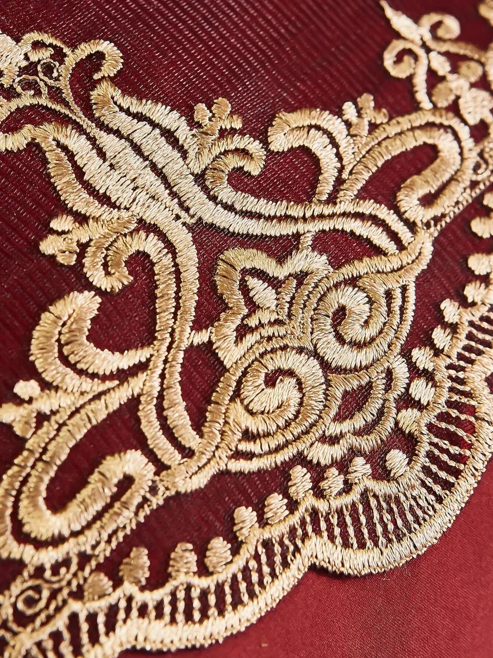 Luxury Duvet Set With Vintage Lace - myhomestore.com.pk