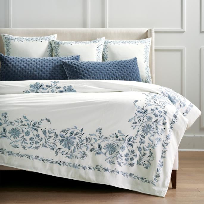 New Luxury Scrolling Floral Embroidery Duvet Set