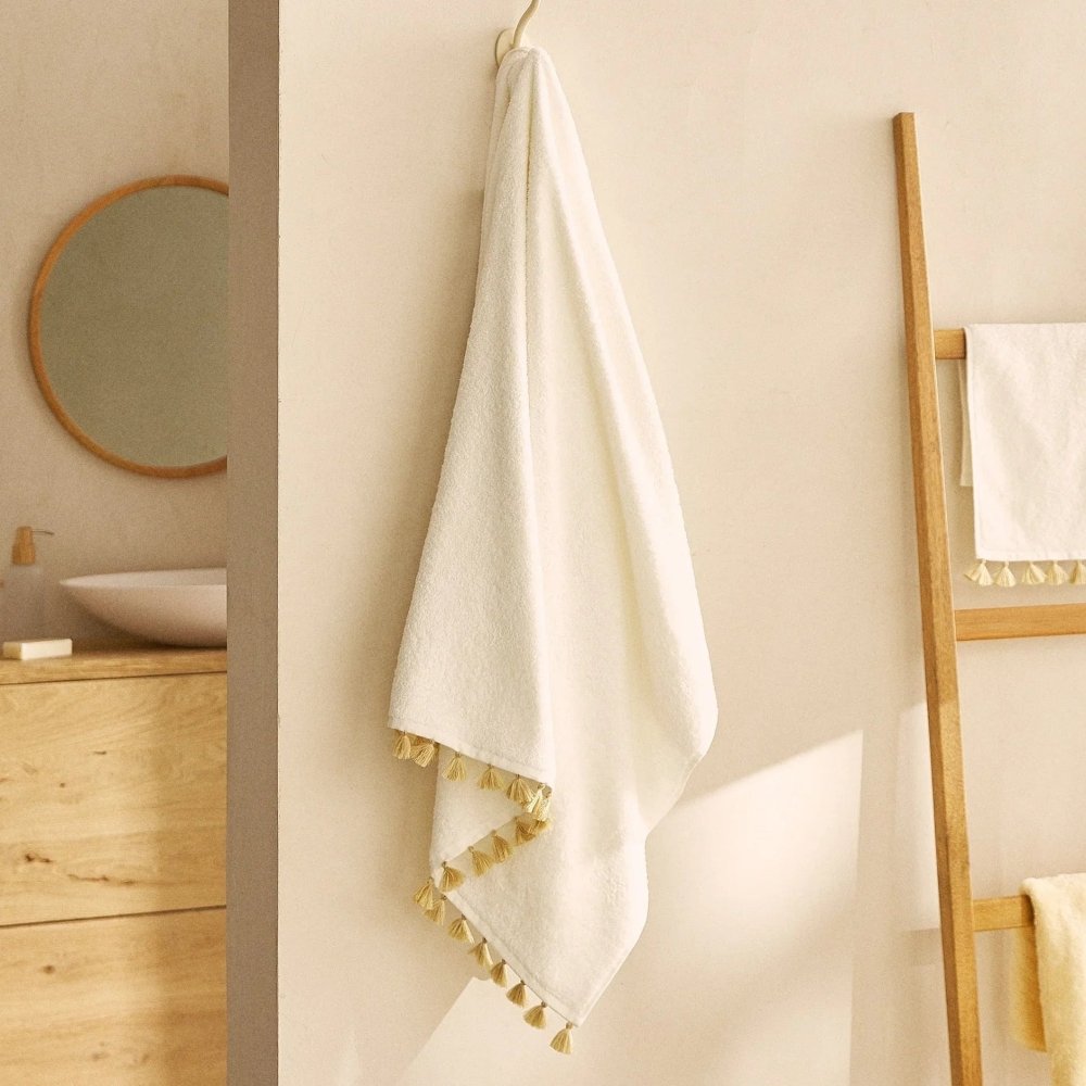 3 Piece Bath Towel set (Tussle) - myhomestore.com.pk