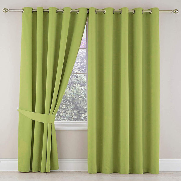 Plain Dyed Eyelet Curtains with linning (Green)