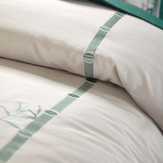 Luxury New Embroidery Duvet Set Green Bamboo