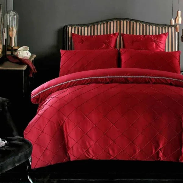 Pinch Pleat Duvet Set - myhomestore.com.pk