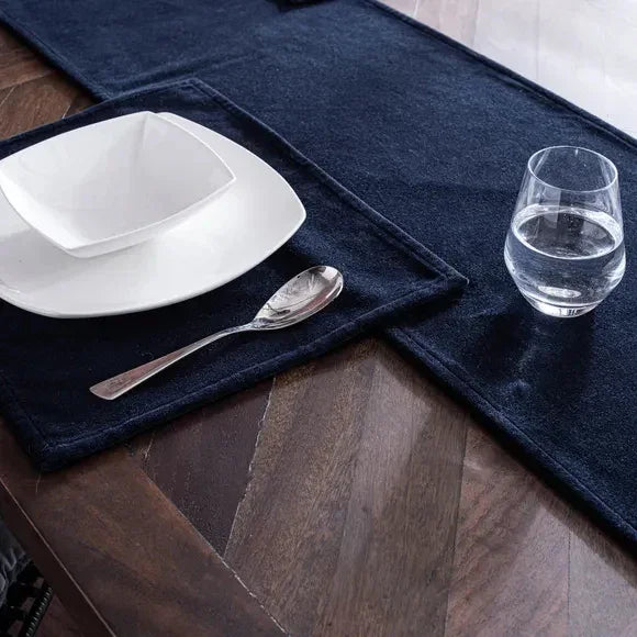 New Velvet Table Runner With Mats - myhomestore.com.pk