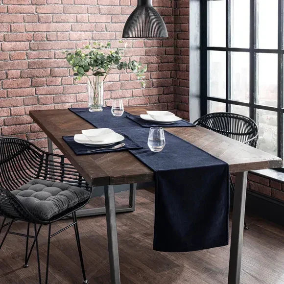 New Velvet Table Runner With Mats - myhomestore.com.pk