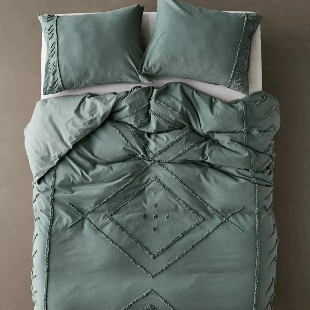 Eliaf Tufted Cotton Duvet Cover Set - myhomestore.com.pk