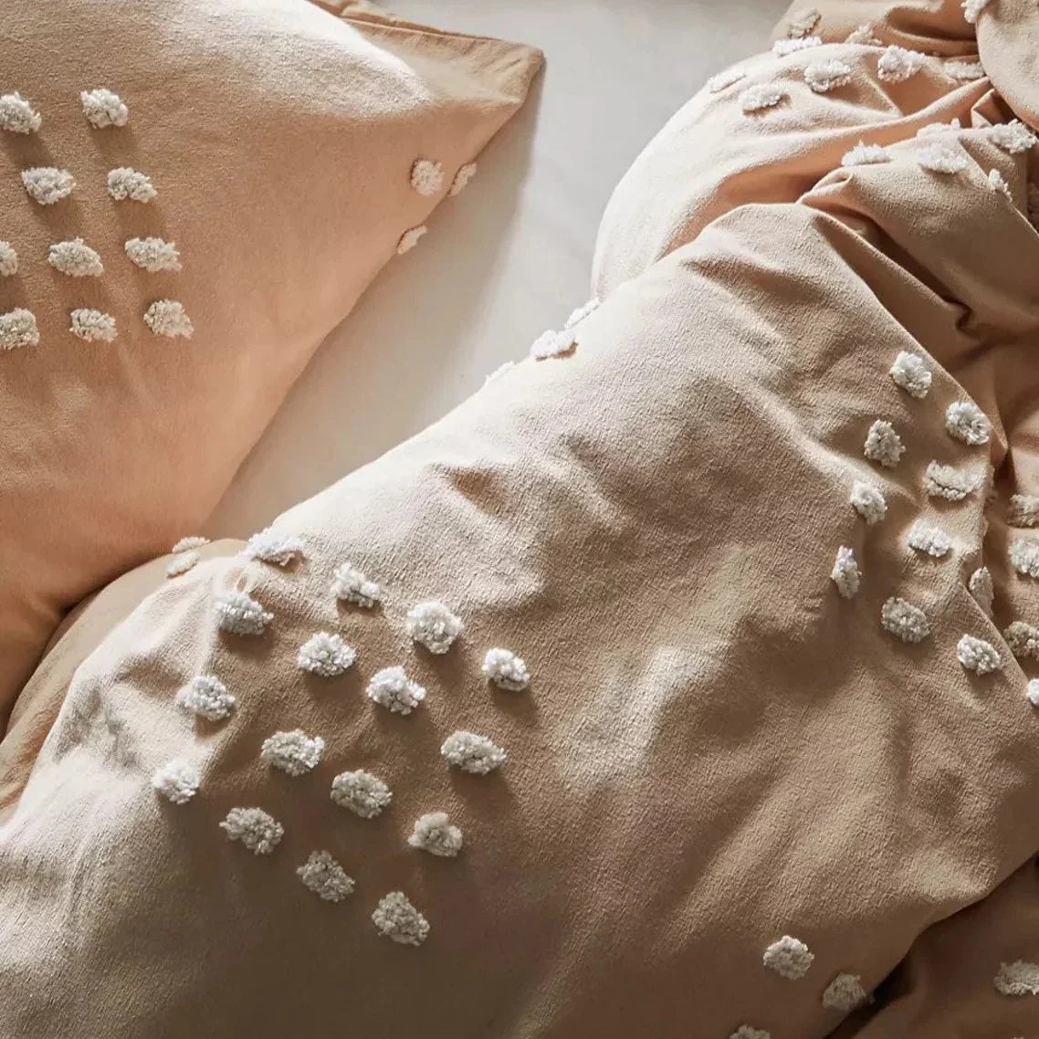 Dots Tufted Cotton Duvet Cover Set - myhomestore.com.pk