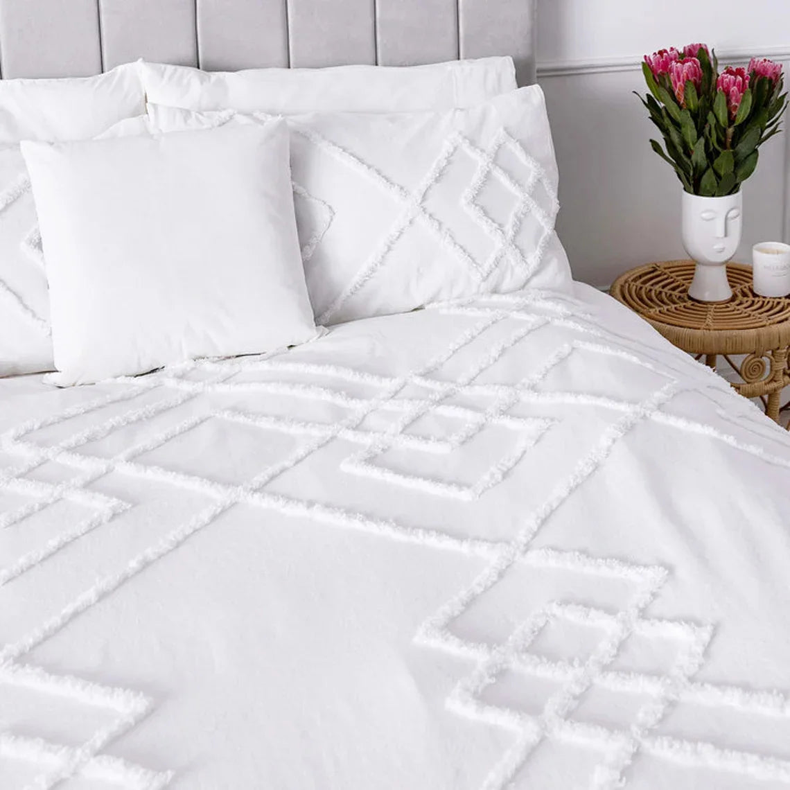 White Tufted Cotton Duvet Cover Set - myhomestore.com.pk