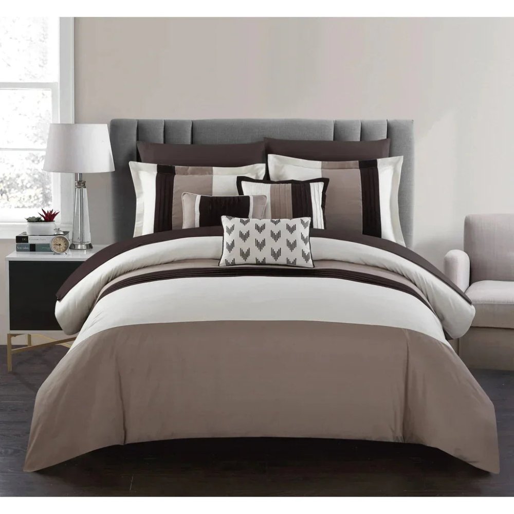Luxury Duvet Set With Pleate - myhomestore.com.pk