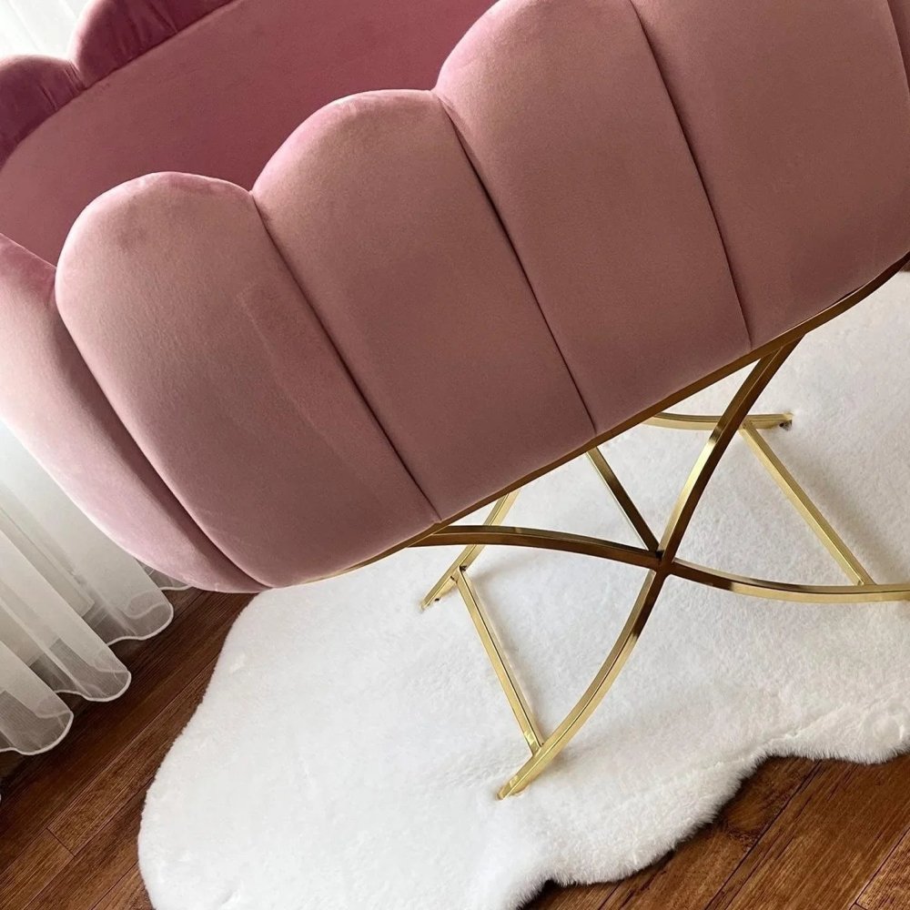 Velvet Tufted Bassinet - myhomestore.com.pk